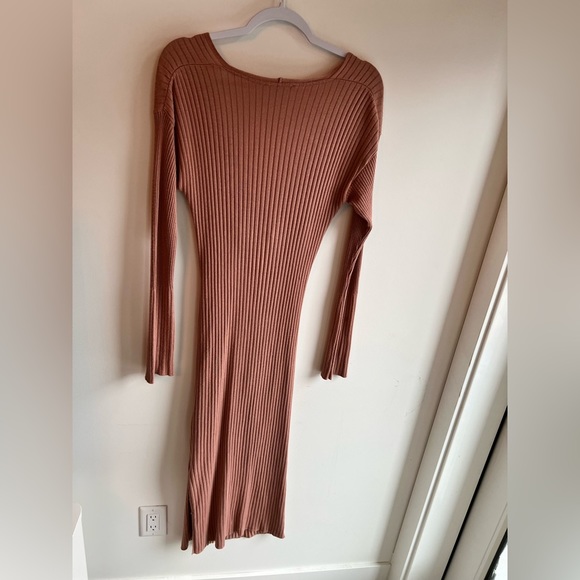Asos | Dusty Pink Ribbed Body Con Peekaboo Dress - Picture 3 of 3